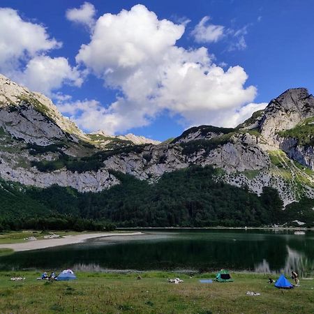Apartmani Kosuta Tjentiste Luaran gambar